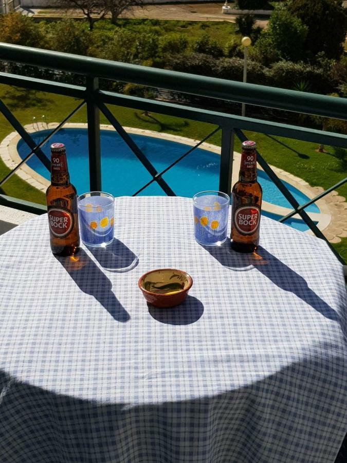 Quiet Apartment Overlooking The Swimming Pool Armação de Pêra Esterno foto